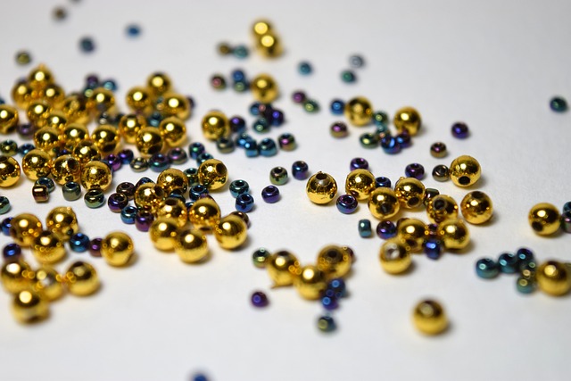Lav de mest fantastiske DIY perlesmykker med perler fra vores kreakasser
